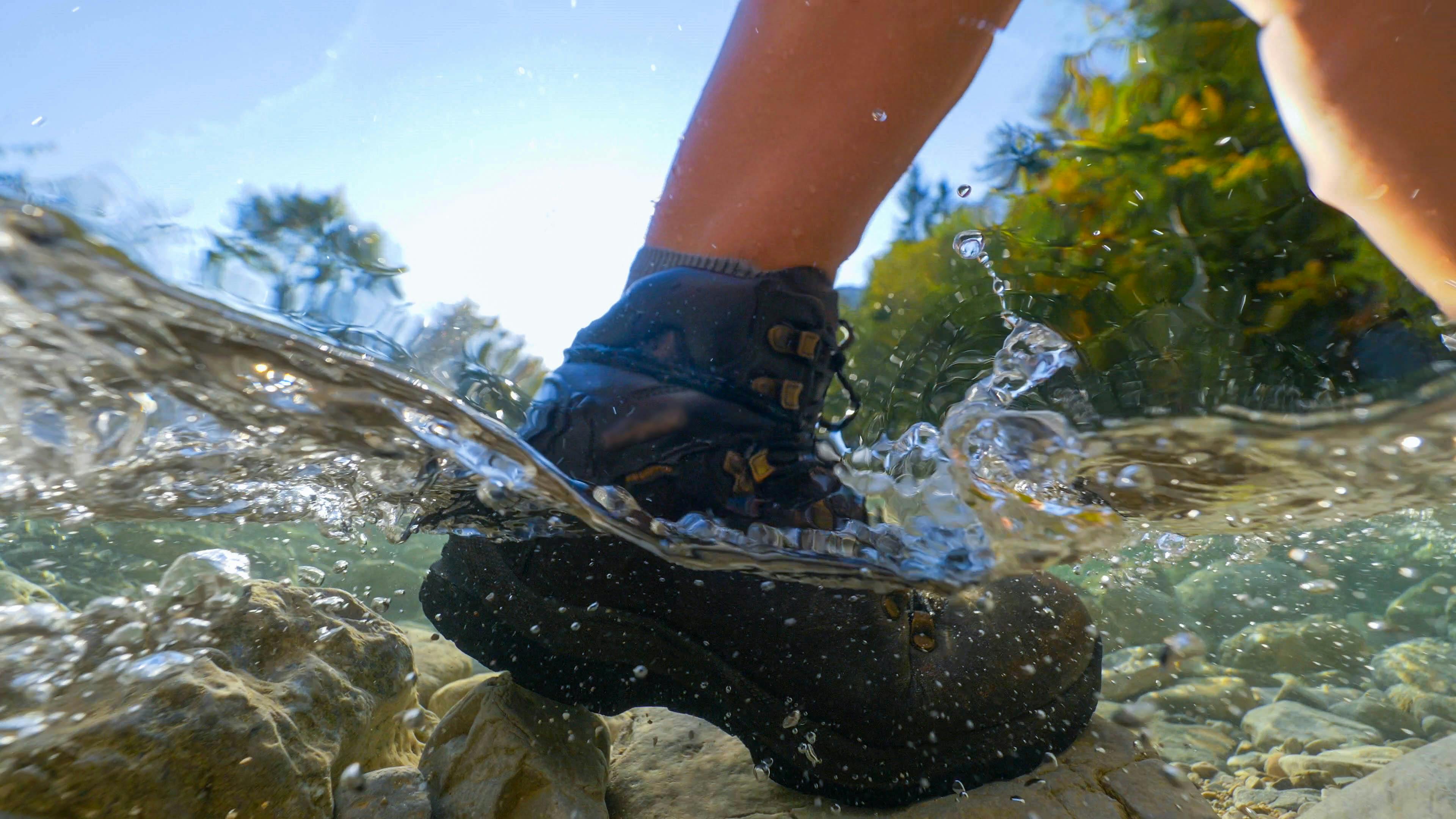 Fashion shoes for hiking through water