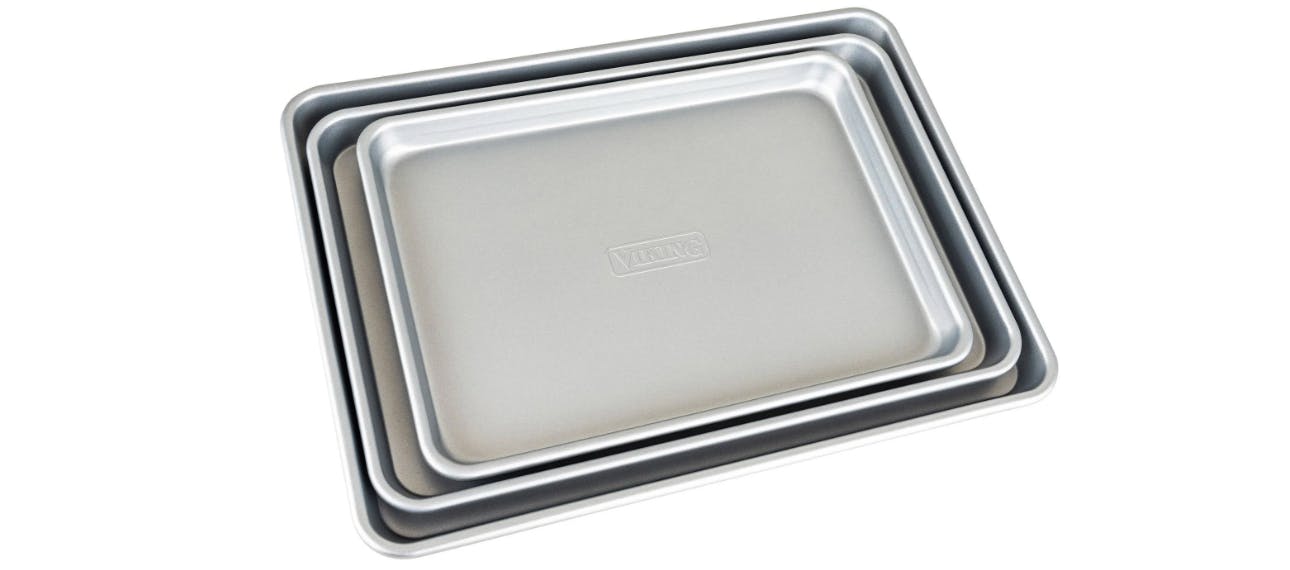 The Nicest Non-toxic Baking Sheets for Conscious Kitchens — The
