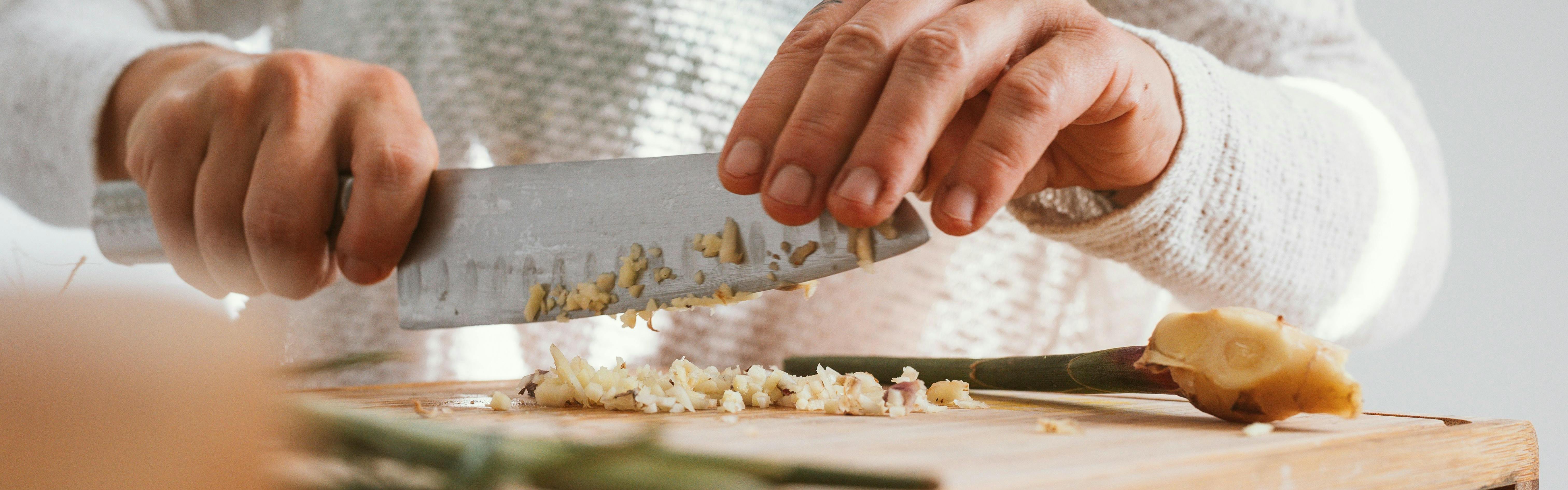  Mercer Culinary Millennia Fit Cut Glove, Small, Blue : Tools &  Home Improvement