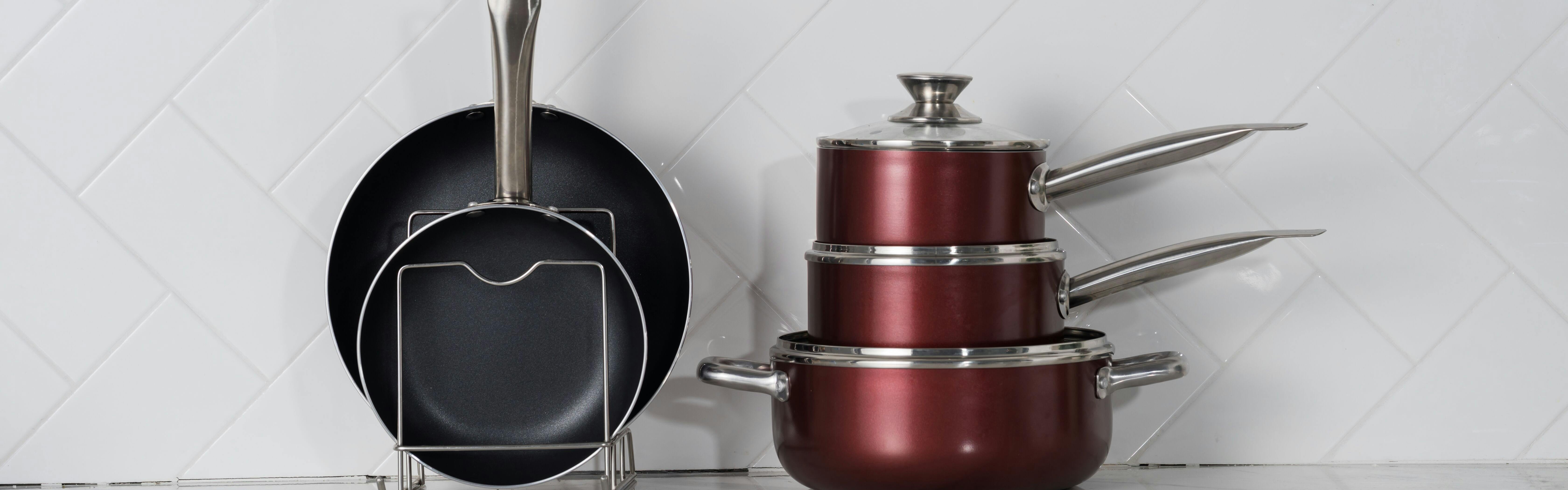 What's the Difference Between Nonstick and Stainless Steel Cookware?