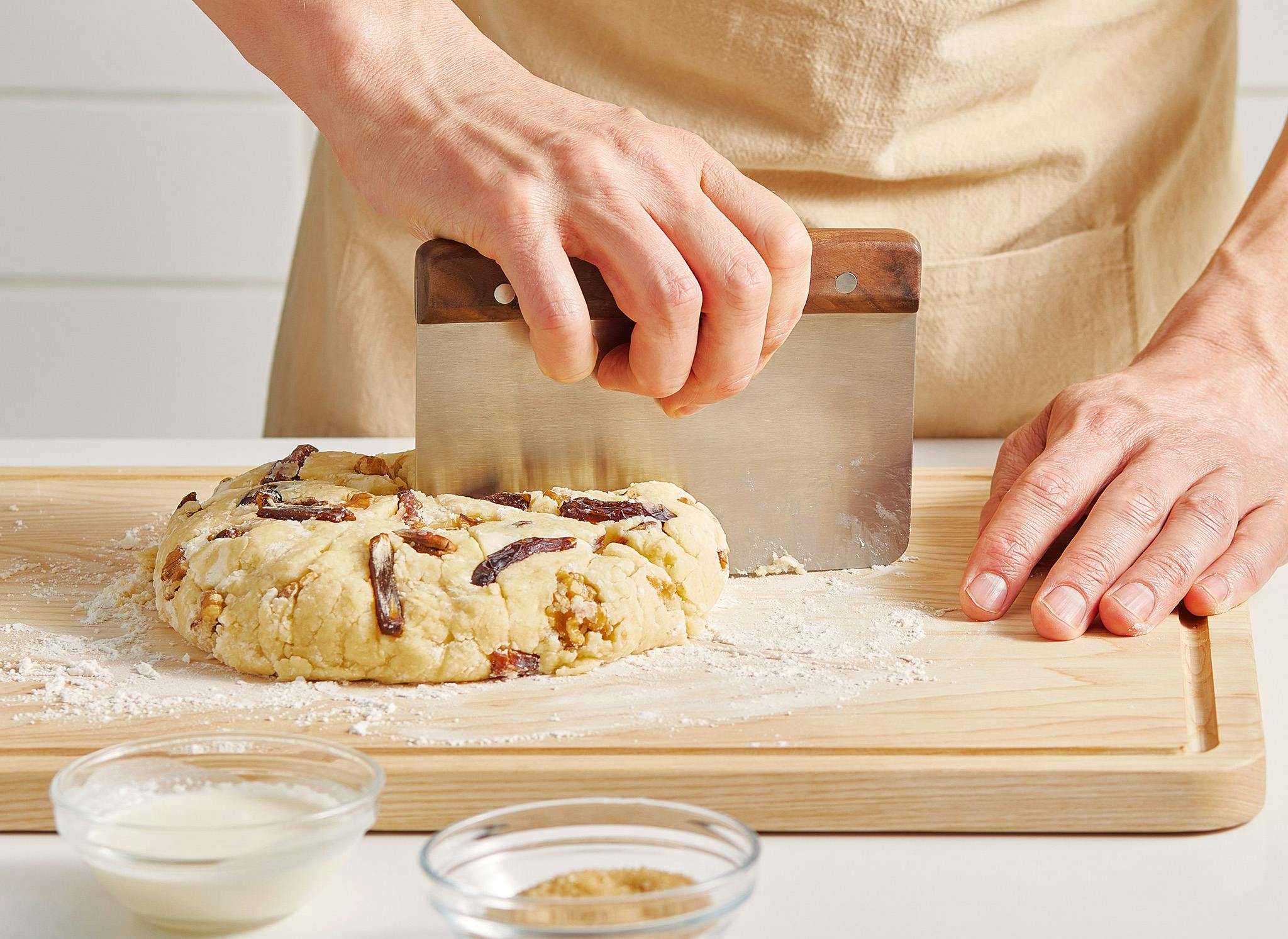 Cheers.US Silicone Dough/Bowl Scraper, Dish Scraper, Durable Pan