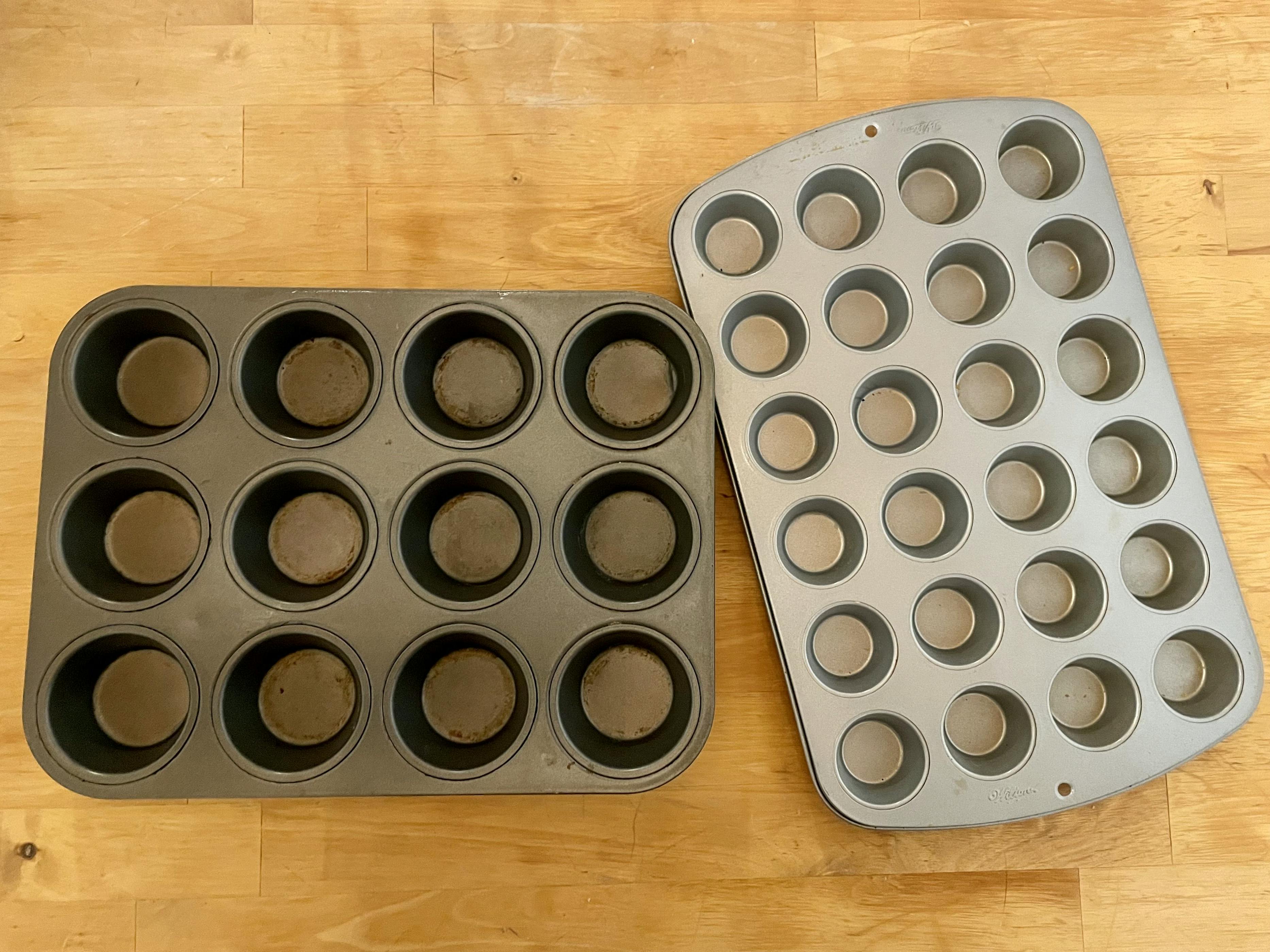 Tasty 3 Piece Carbon Steel Baking Set: 9x5 Loaf Pan, 9 Fluted