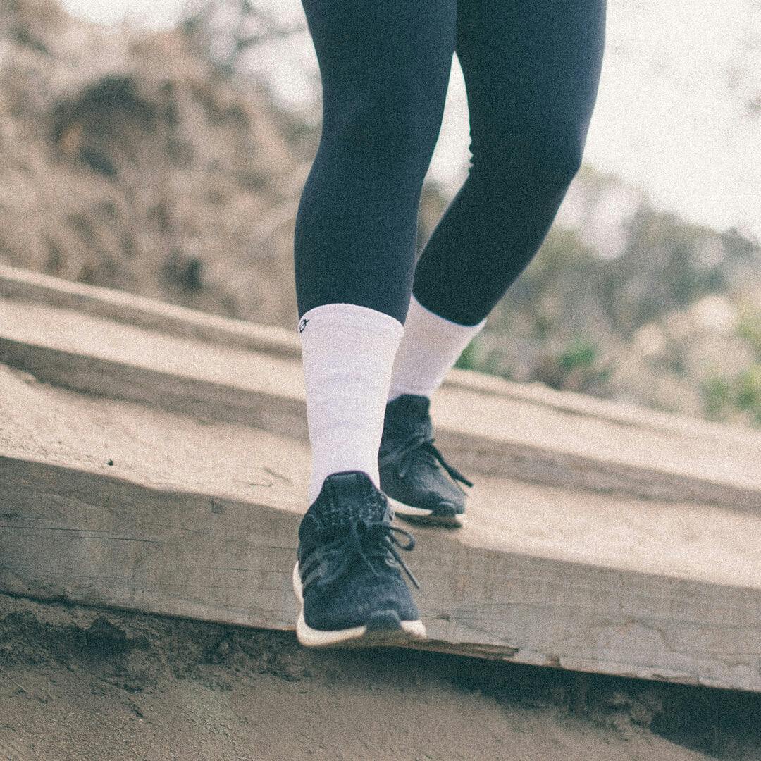 How to Effectively Wear Your Compression Socks – Lasso