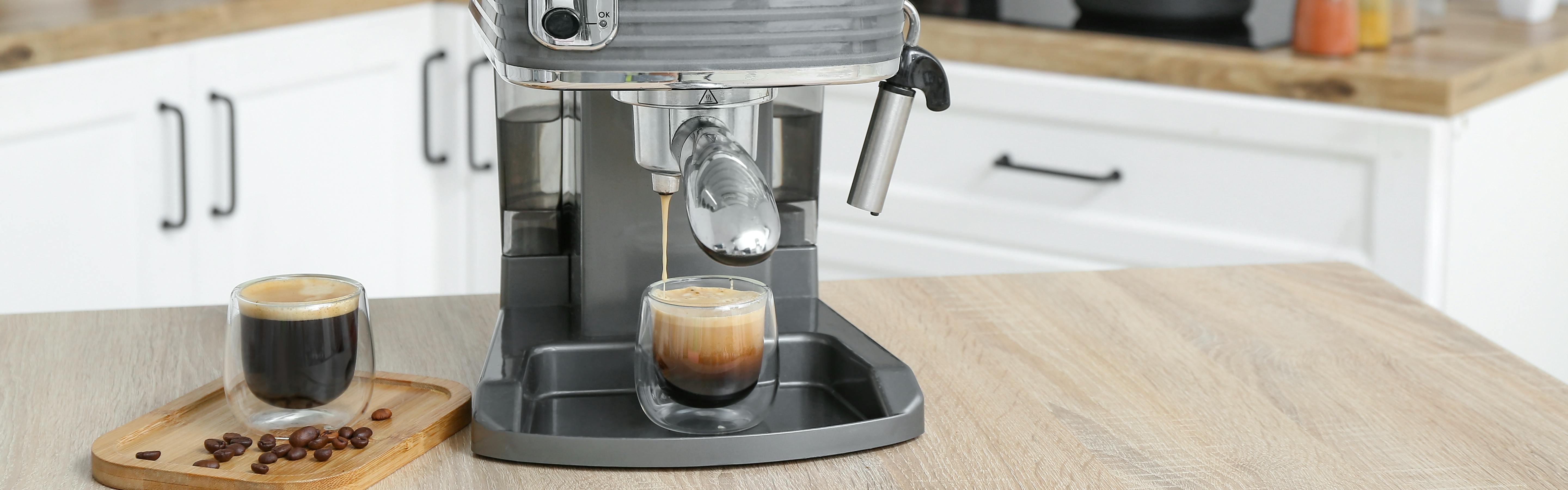  De'Longhi Stilosa EC260.BK, Traditional barista Pump Espresso  Coffee Machine, 2 cups, Black: Home & Kitchen