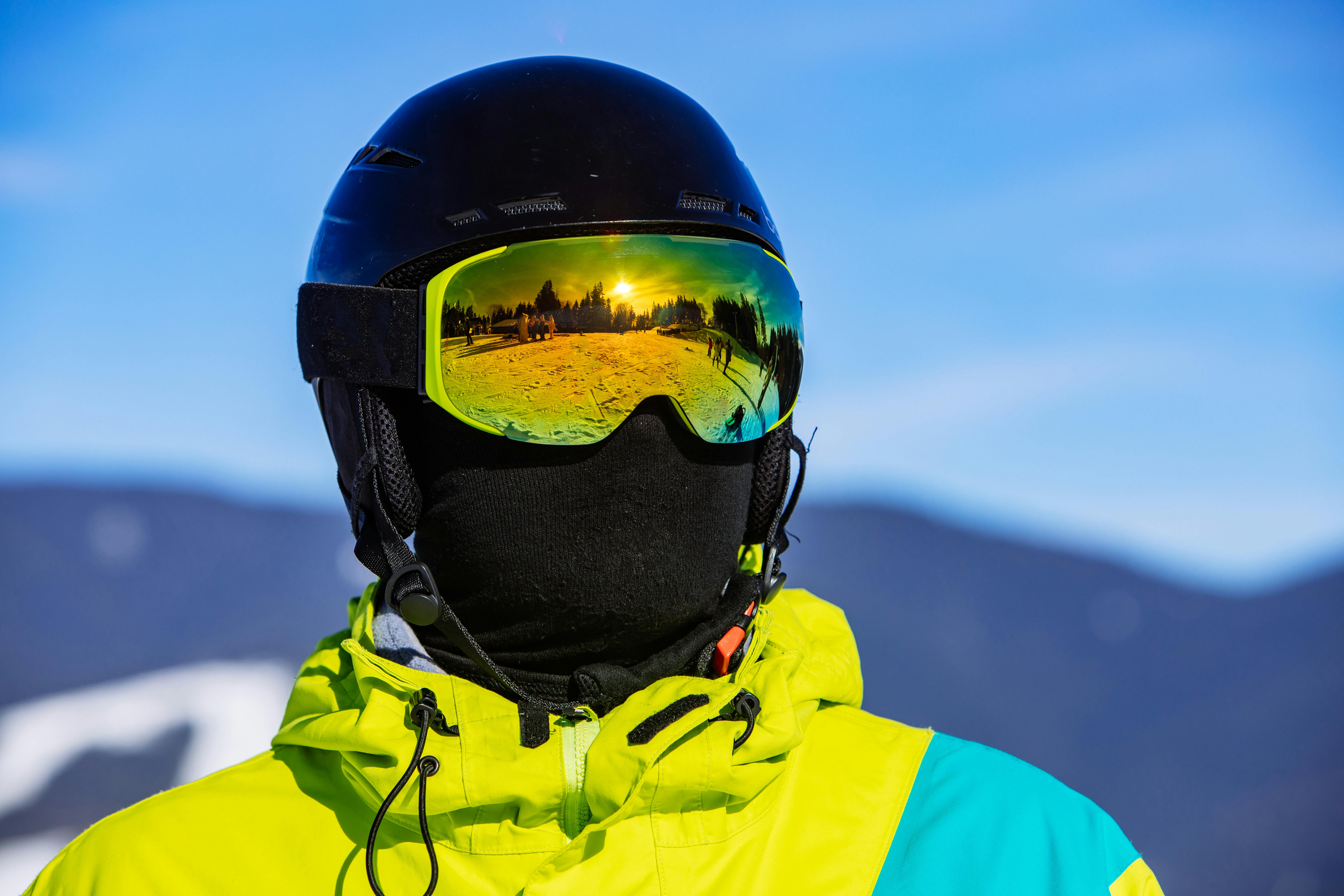 Snowboard Essentials: What Should Be In Your Gear Bag?