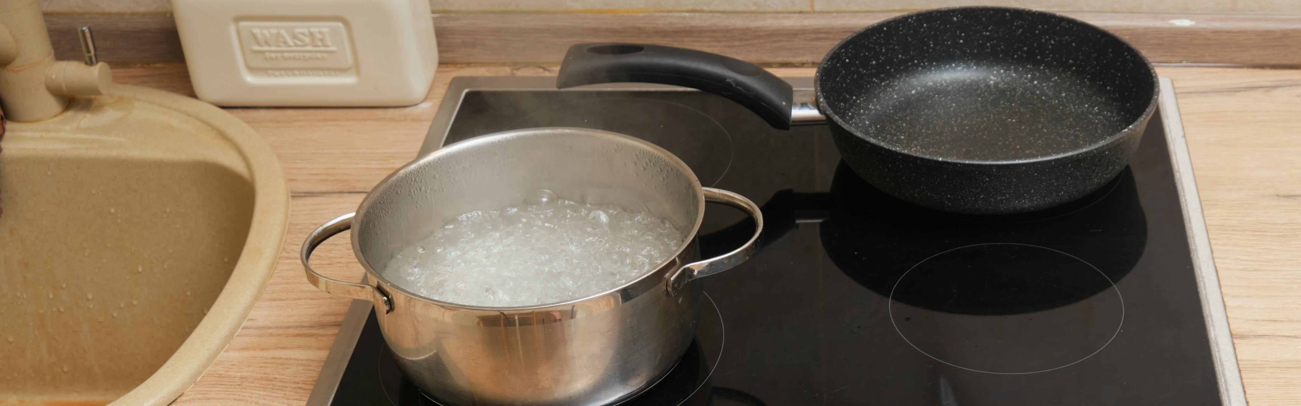 Kitchen Details Pro Series Deep Roasting Pan with Diamond Base - Gold-Tone