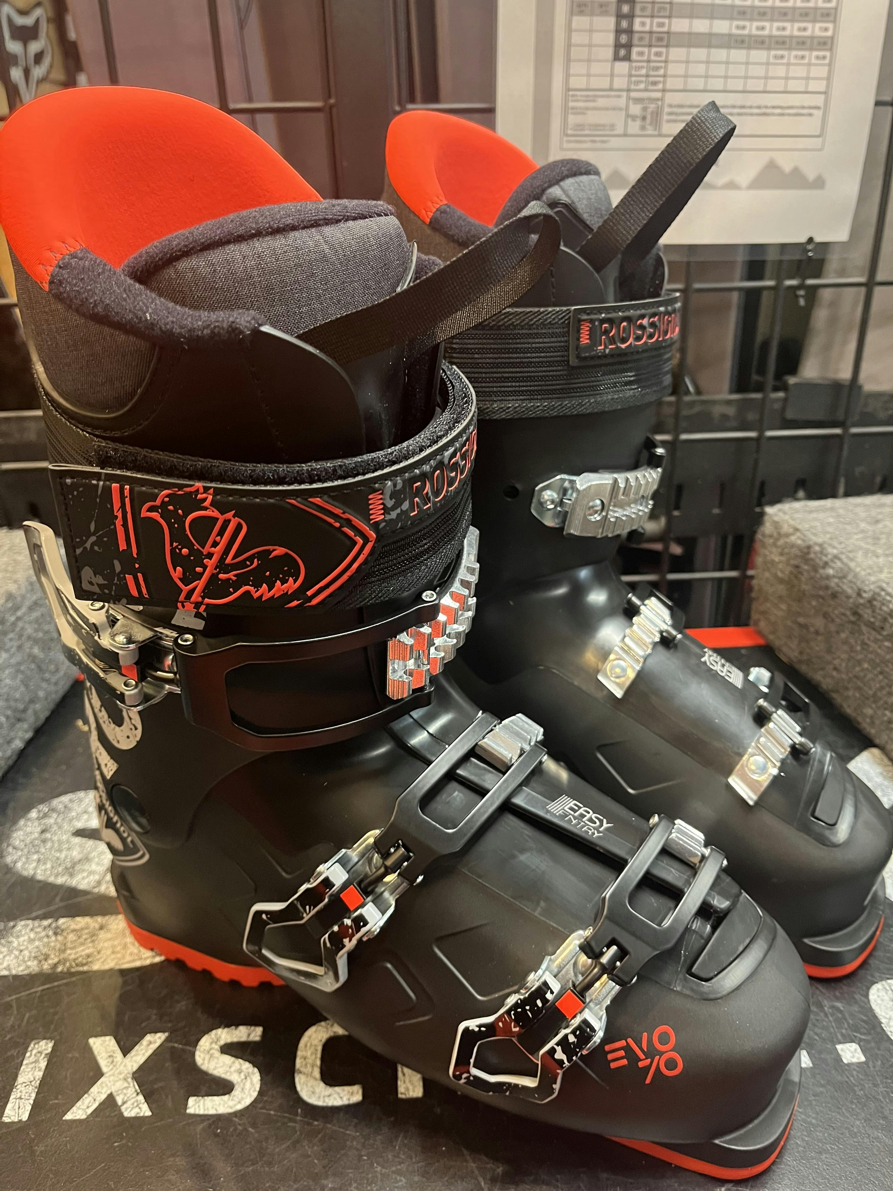 Review: Rossignol Evo 70 Ski Boots · 2024 | Curated.com