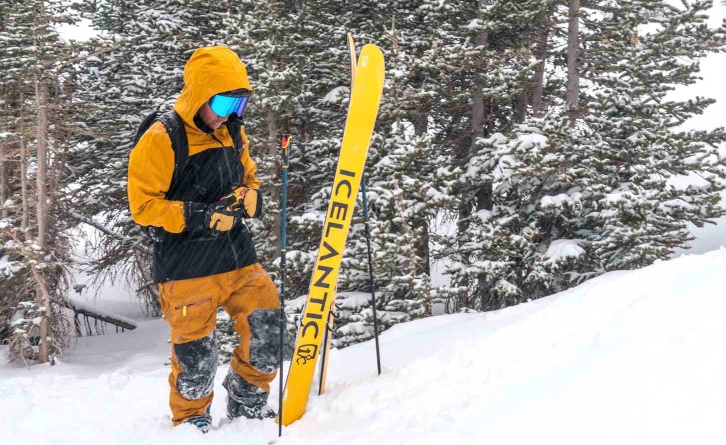 The 5 Best Men's Ski & Snowboard Bibs